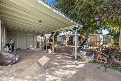 Exterior - 3336 Riverside Dr, Riverbank, CA 95367 photo 4 of 5