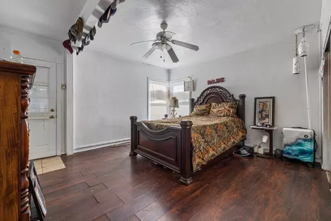 Bedroom - 3336 Riverside Dr, Riverbank, CA 95367 photo 2 of 3