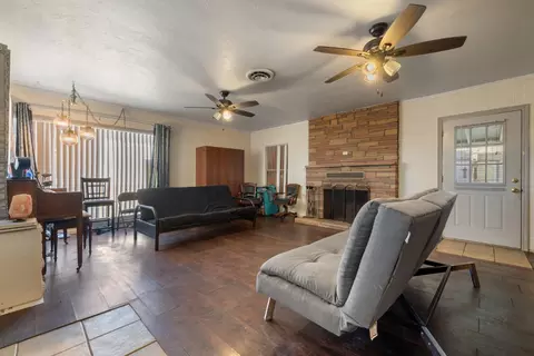 Living - 3336 Riverside Dr, Riverbank, CA 95367 photo 3 of 4