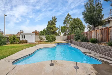 Exterior - 1885 Foxwood Dr, Tracy, CA 95376 photo 6 of 8