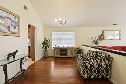 Entry Way - 1885 Foxwood Dr, Tracy, CA 95376 photo 3 of 6