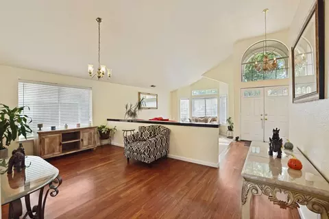 Entry Way - 1885 Foxwood Dr, Tracy, CA 95376 photo 2 of 6