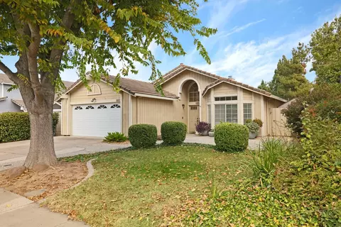 Exterior - 1885 Foxwood Dr, Tracy, CA 95376 photo 2 of 8