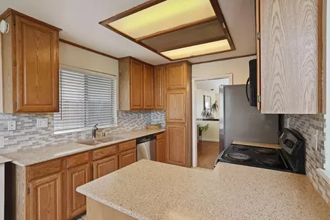 Kitchen - 1885 Foxwood Dr, Tracy, CA 95376 photo 2 of 2