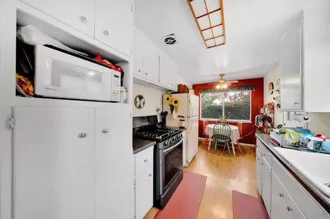 Kitchen - 6207 Sylvester Way, Carmichael, CA 95608 photo 2 of 3