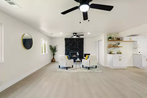 Living - 1429 Brannon Ave, Modesto, CA 95350 photo 5 of 8