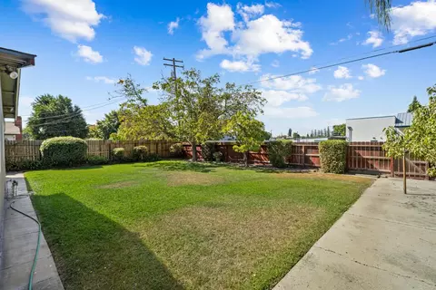 Exterior - 1429 Brannon Ave, Modesto, CA 95350 photo 11 of 13