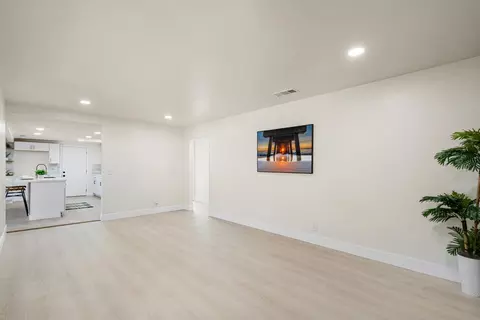 Living - 1429 Brannon Ave, Modesto, CA 95350 photo 2 of 8
