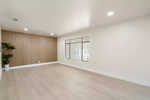 Living - 1429 Brannon Ave, Modesto, CA 95350 photo 1 of 8