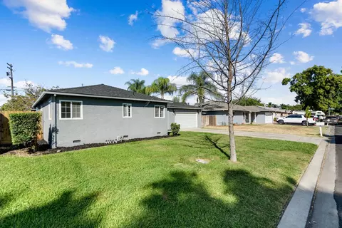 Exterior - 1429 Brannon Ave, Modesto, CA 95350 photo 6 of 13