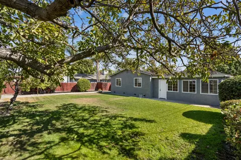 Exterior - 1429 Brannon Ave, Modesto, CA 95350 photo 7 of 13