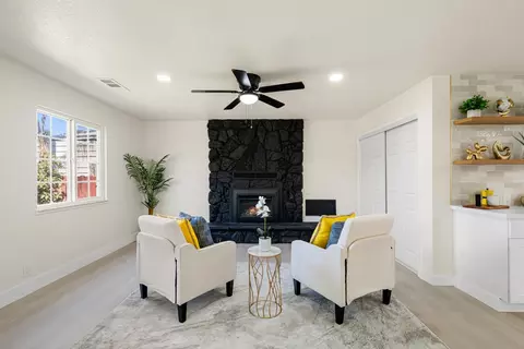 Living - 1429 Brannon Ave, Modesto, CA 95350 photo 6 of 8