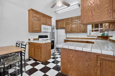 Kitchen - 2660 5th Ave, Merced, CA 95340 photo 2 of 7