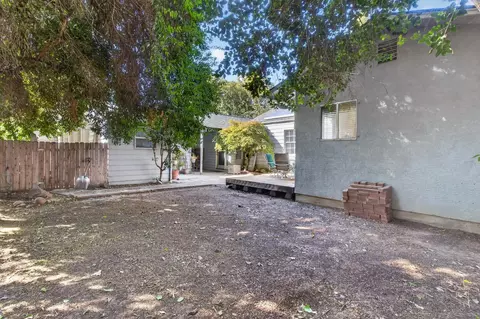 Exterior - 2660 5th Ave, Merced, CA 95340 photo 7 of 9