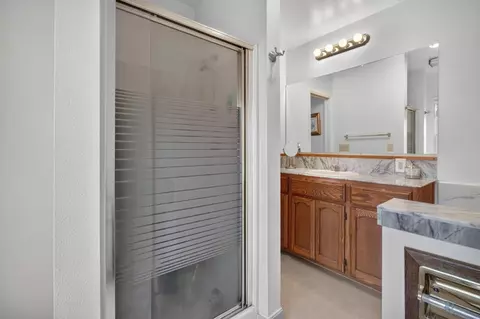 Bath - 2660 5th Ave, Merced, CA 95340 photo 3 of 4