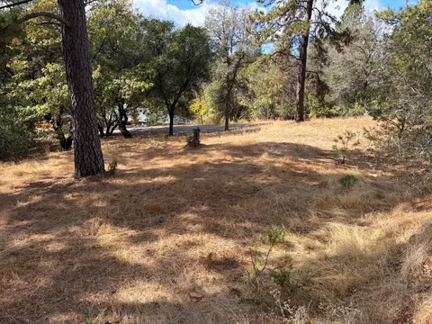 860 Poverty Hill Dr, Placerville, CA 95667 photo 4