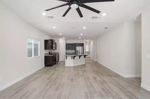 Entry Way - 2337 Malaspina, Merced, CA 95340 photo 6 of 7
