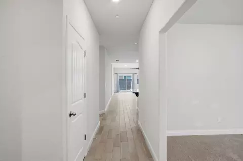 Entry Way - 2337 Malaspina, Merced, CA 95340 photo 2 of 7