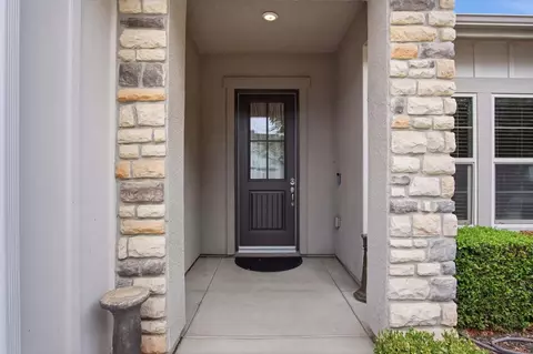 Entry Way - 2337 Malaspina, Merced, CA 95340 photo 1 of 7