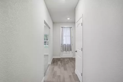 Entry Way - 2337 Malaspina, Merced, CA 95340 photo 3 of 7