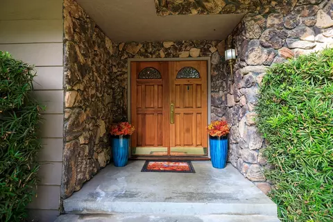 Entry Way - 3547 Wycliffe Dr, Modesto, CA 95355 photo 1 of 3