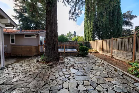 Exterior - 3547 Wycliffe Dr, Modesto, CA 95355 photo 9 of 18