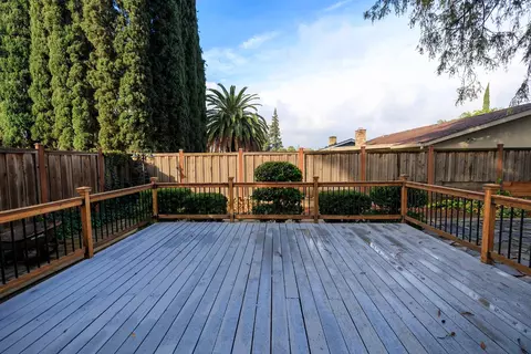 Exterior - 3547 Wycliffe Dr, Modesto, CA 95355 photo 5 of 18