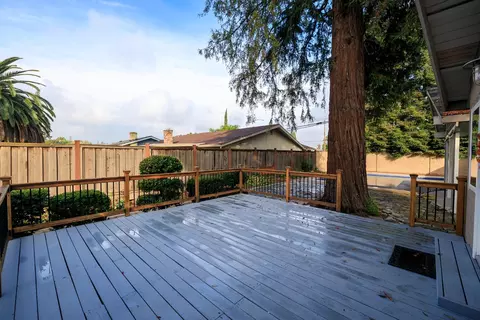 Exterior - 3547 Wycliffe Dr, Modesto, CA 95355 photo 6 of 18
