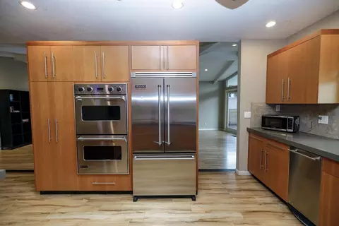 Kitchen - 3547 Wycliffe Dr, Modesto, CA 95355 photo 6 of 7