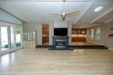 Living - 3547 Wycliffe Dr, Modesto, CA 95355 photo 3 of 9