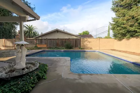 Exterior - 3547 Wycliffe Dr, Modesto, CA 95355 photo 11 of 18