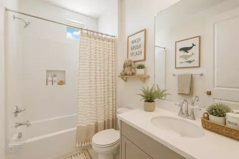 Bath - 2178 Appalachian Ave, Manteca, CA 95337 photo 7 of 8