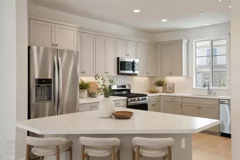 Kitchen - 2178 Appalachian Ave, Manteca, CA 95337 photo 1 of 6