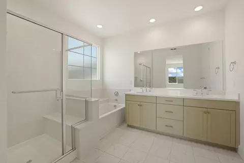 Bath - 2178 Appalachian Ave, Manteca, CA 95337 photo 6 of 8