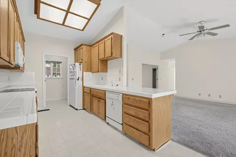 Kitchen - 746 Arbona Cir, Sonora, CA 95370 photo 2 of 3
