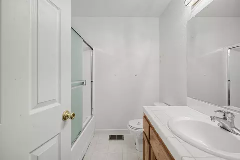 Bath - 746 Arbona Cir, Sonora, CA 95370 photo 2 of 3