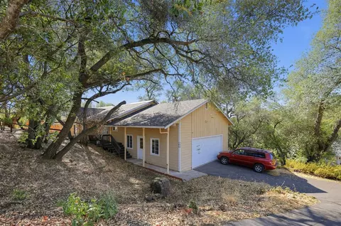 Exterior - 746 Arbona Cir, Sonora, CA 95370 photo 3 of 7