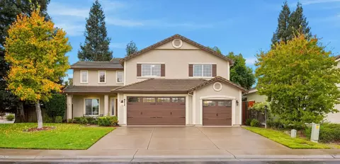 9212 Pacer Ct, Elk Grove, CA 95624