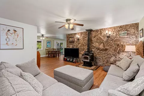 Living - 6504 Green Leaf Ln, Foresthill, CA 95631 photo 4 of 6