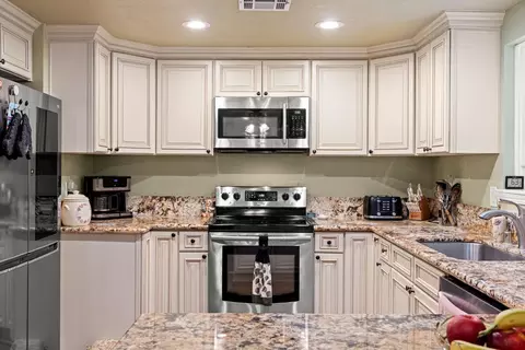Kitchen - 6504 Green Leaf Ln, Foresthill, CA 95631 photo 2 of 3