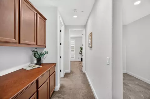 Entry Way - 2870 Rio Grande Dr, Tracy, CA 95377 photo 4 of 4