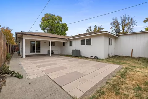 Exterior - 1705 Timothy Ave, Modesto, CA 95350 photo 3 of 5