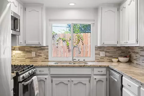 Kitchen - 8627 Pendleton Dr, Granite Bay, CA 95746 photo 6 of 9