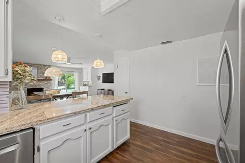 Kitchen - 8627 Pendleton Dr, Granite Bay, CA 95746 photo 8 of 9