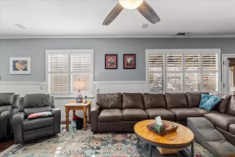 Living - 4112 Heritage Dr, Modesto, CA 95356 photo 3 of 3