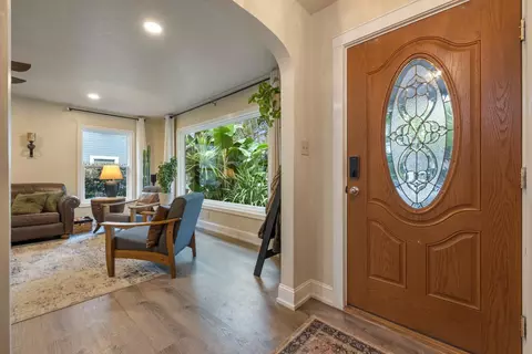 Entry Way - 116 N Rose St, Lodi, CA 95240 photo 2 of 7