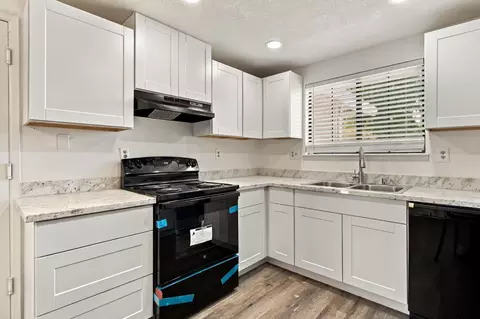 Kitchen - 4536 Capewood Dr, Salida, CA 95368 photo 3 of 5