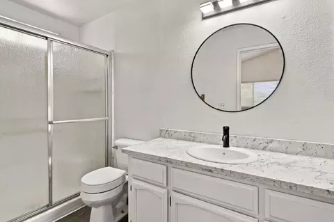 Bath - 4536 Capewood Dr, Salida, CA 95368 photo 2 of 2