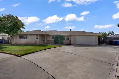 1576 Roosevelt Dr, Chowchilla, CA 93610