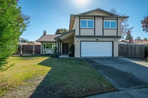 8456 Hedera Ct, Orangevale, CA 95662